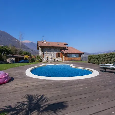 Sleeps 8 Pool Air Con Villa *