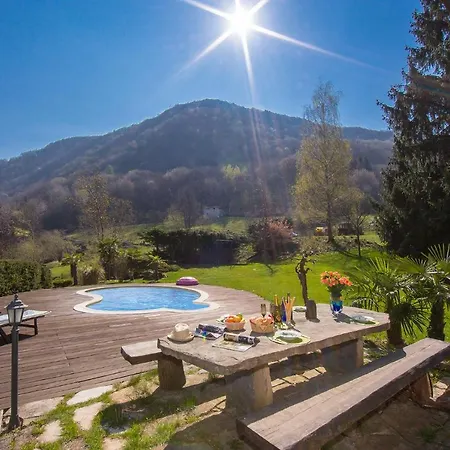 Villa Sleeps 8 Pool Air Con Argegno