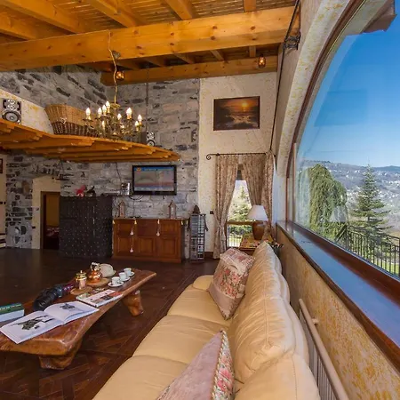 Sleeps 8 Pool Air Con Villa Argegno