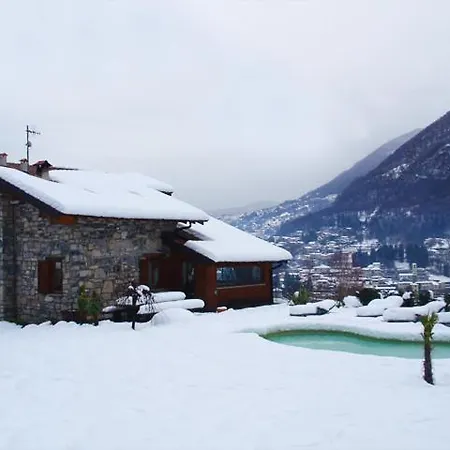 Sleeps 8 Pool Air Con Villa